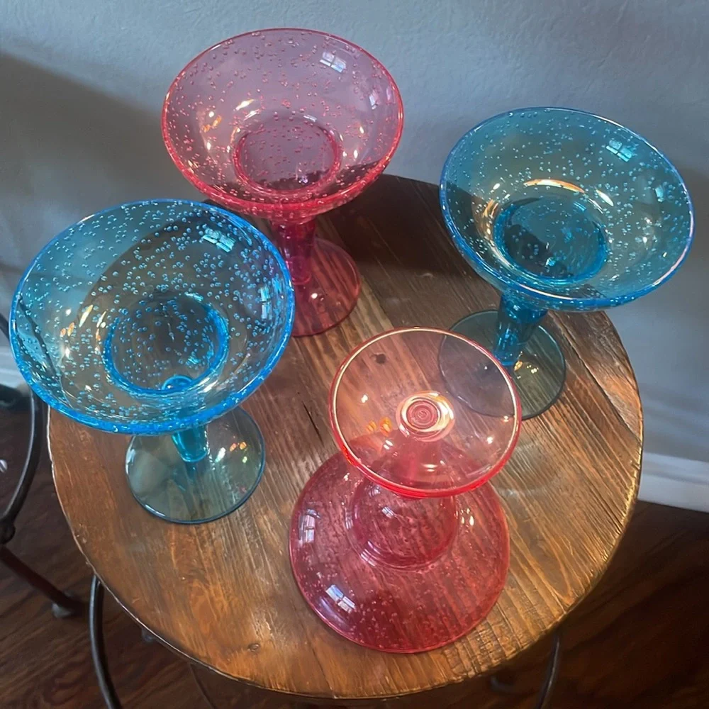 Margarita Glasses 4 pc Set Hard Plastic Pink Blue Bubbles Poolside Cabana NEW